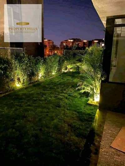 فلیٹ 3 غرف نوم للبيع في القاهرة الجديدة، القاهرة - شقه بجاردن في التجمع الخامس داخل كمبوند Taj City بالتقسيط علي 8سنين