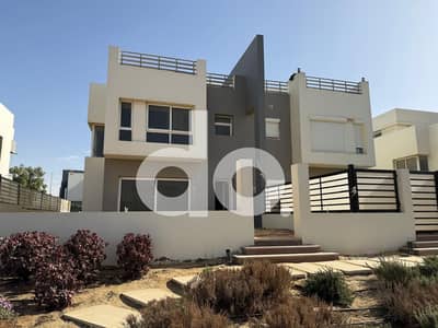 3 Bedroom Twin House for Sale in New Cairo, Cairo - 1b584b77-32d1-4351-a001-c89c8f973893 (1). jpg