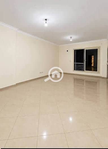 3 Bedroom Flat for Sale in Camp Caesar, Alexandria - images (1). jpg