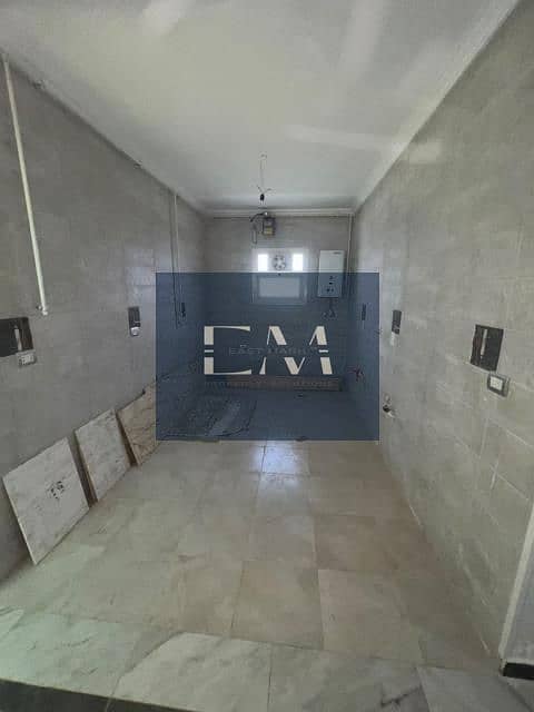 6 b870bc4e-efc8-4ef8-ba3a-7a9247265b19. jfif. jpg