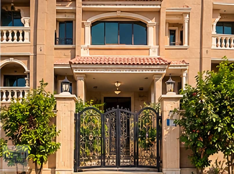 7 03_main_entrance_closeup. jpg