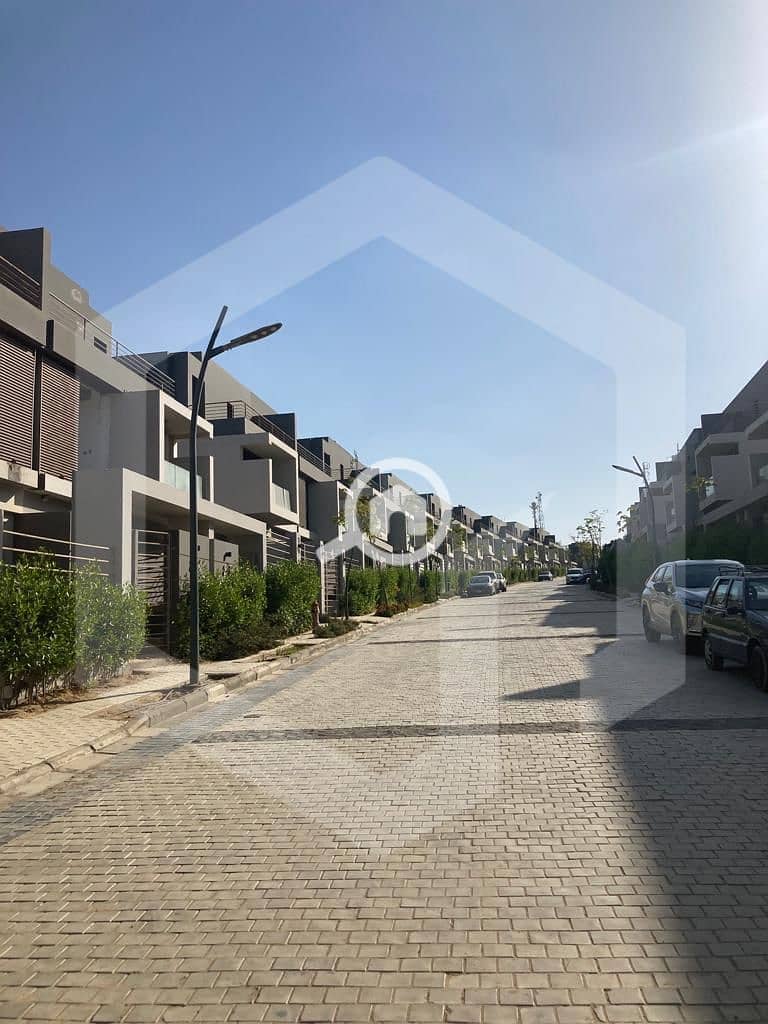 7 Patio Al Zahraa La Vista 7. jpg