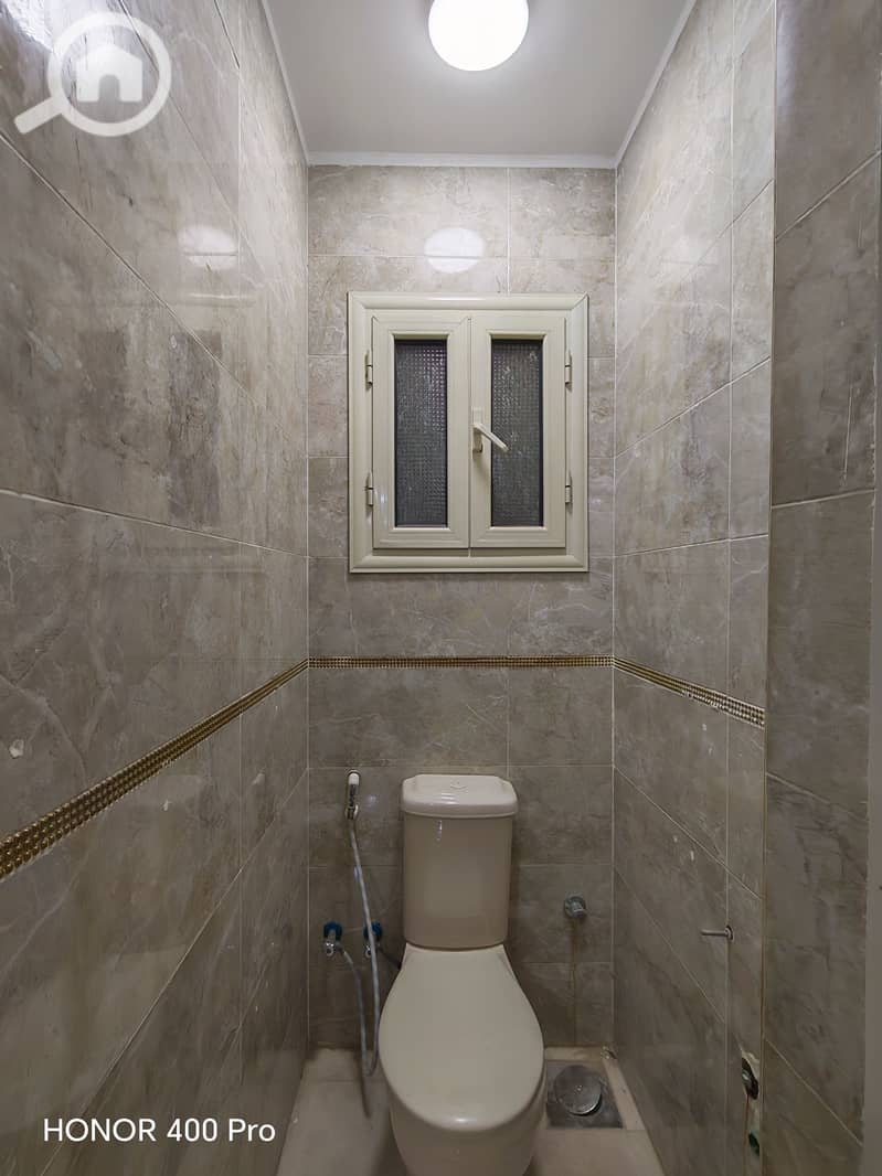 4 302432. jpg