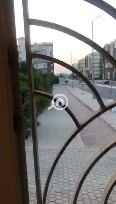 فلیٹ 3 غرف نوم للبيع في مدينة الشروق، القاهرة - photo_5938194961838838455_y. jpg