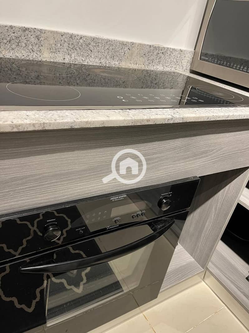 5 1000886692. jpg