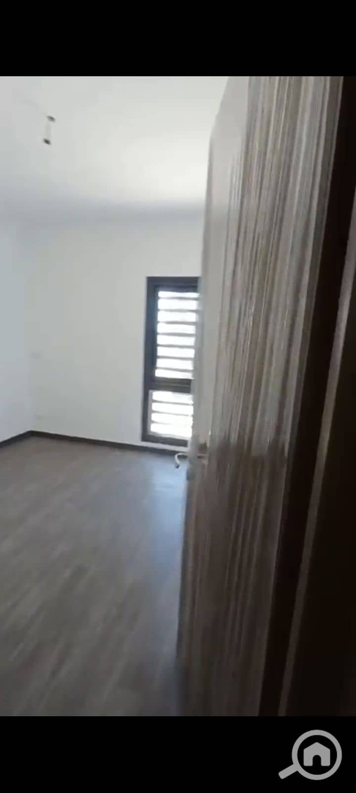 4 1000711462. jpg