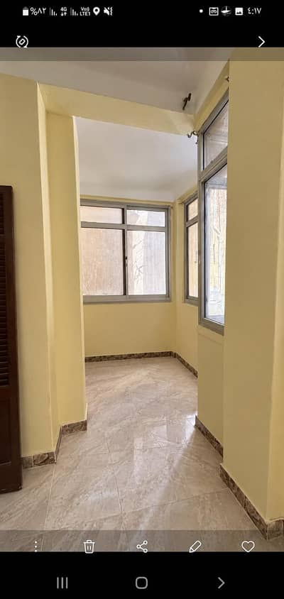 5 Bedroom Apartment for Rent in Cleopatra, Alexandria - شقه للايجار كليوباترا ٥ غرف وصاله بالدور الثانى شارع العقبه مباشرة