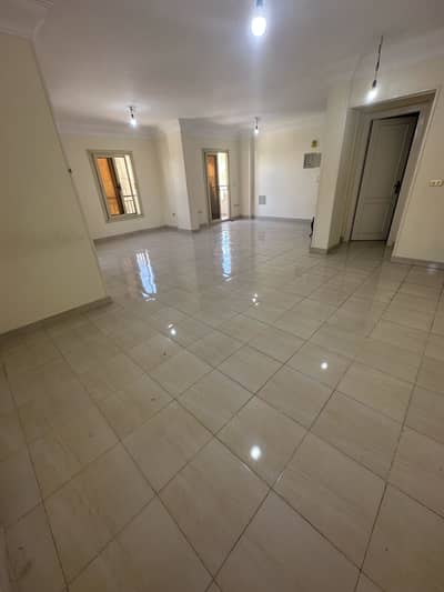 3 Bedroom Flat for Rent in 6th of October, Giza - شقة ١٨٠ متر للإيجار