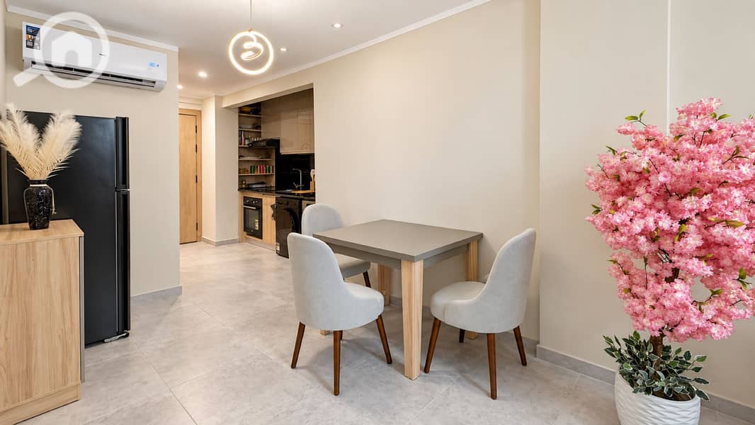 7 10-dining-area. jpg