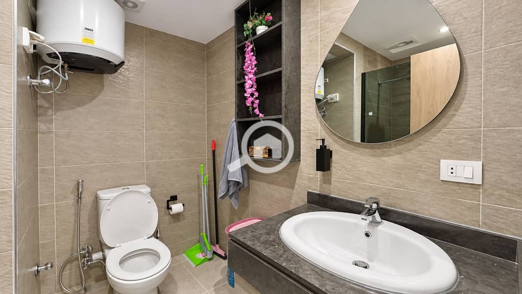20 zbathroom-overview. jpg