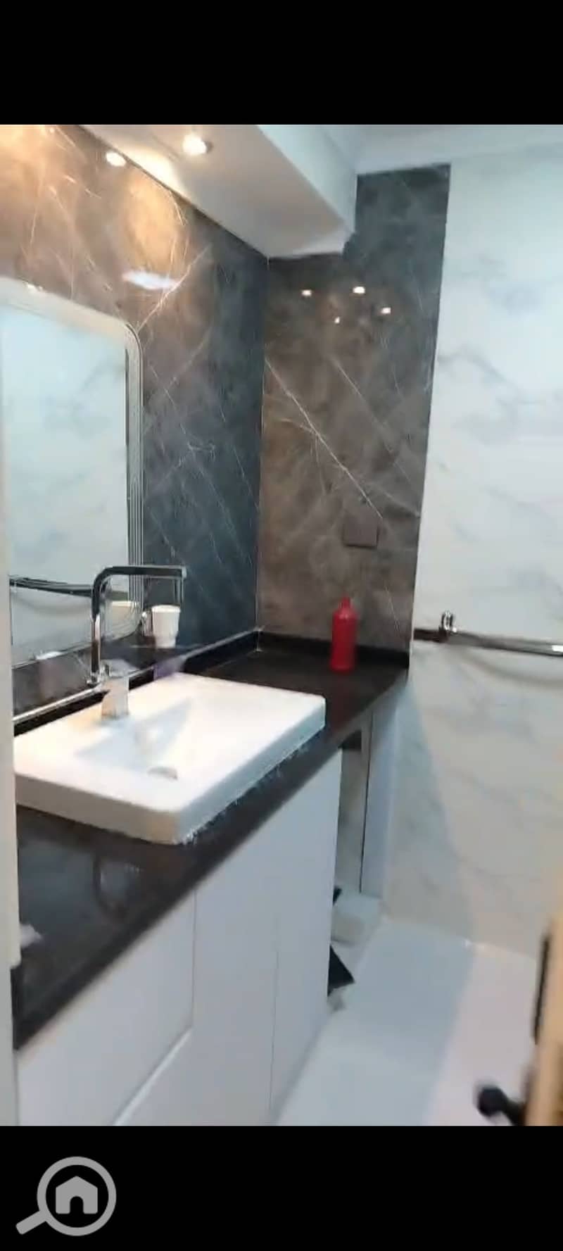 4 1000812174. jpg