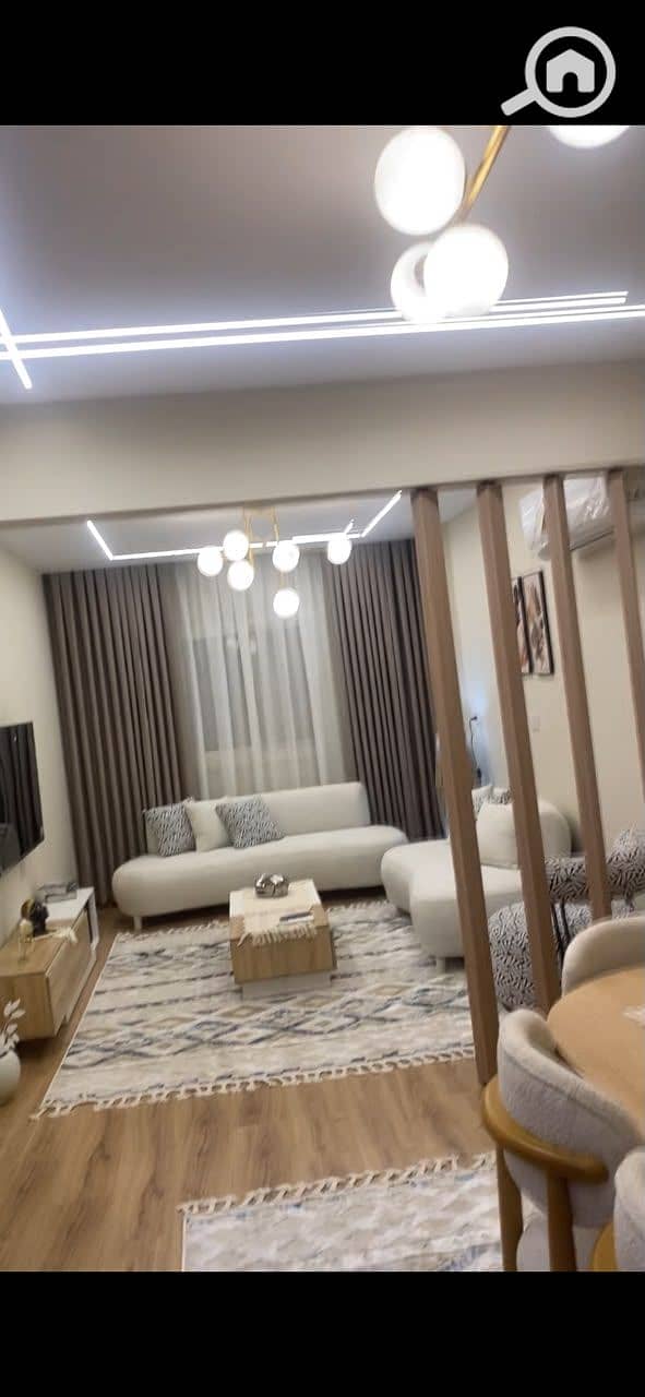 8 1001194740. jpg