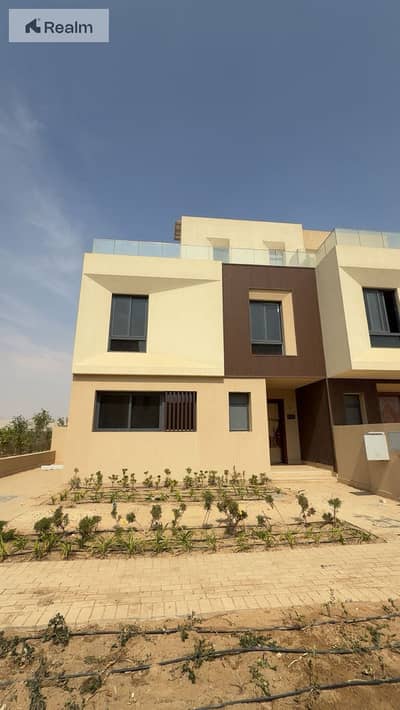 3 Bedroom Townhouse for Sale in Sheikh Zayed, Giza - WhatsApp Image 2026-10-12 at 2.02. 46 PM. jpeg 3 Bedroom Townhouse for Sale in Sheikh Zayed, Giza - WhatsApp Image 2026-10-12 at 2.02. 46 PM. jpeg