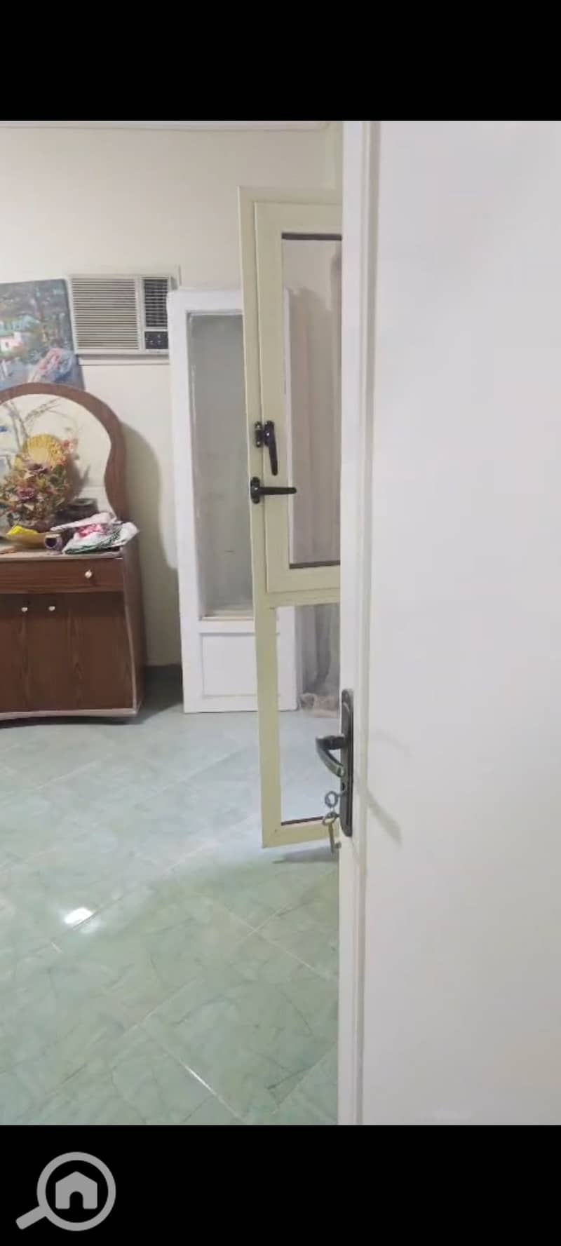 5 1000811777. jpg