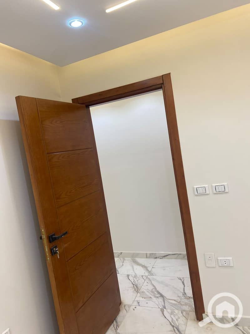 5 90575. jpg