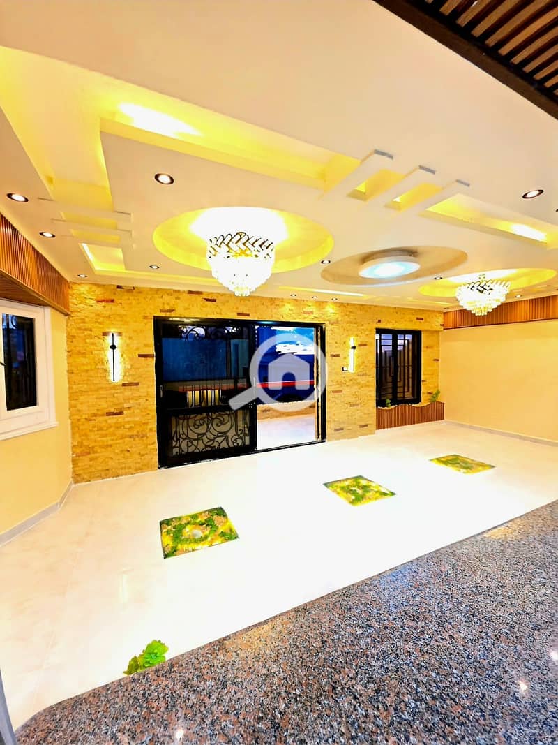 5 1000741594. jpg