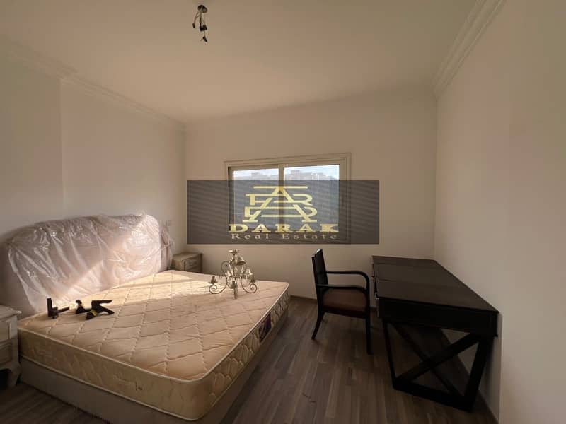 12 c0521ac7-d08d-496e-8d8a-4a62e4b37dc3. jpg