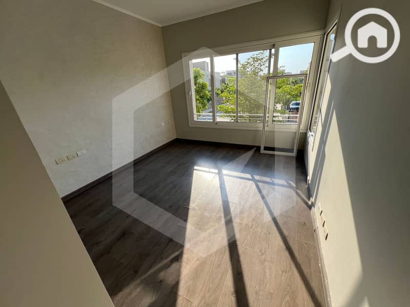 4 The Crown Palm Hills 4. jpg