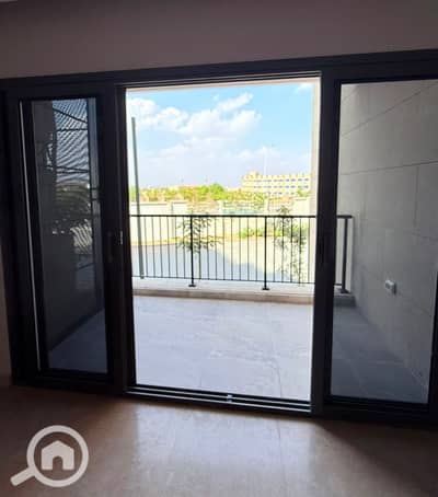 2 Bedroom Apartment for Sale in Sheikh Zayed, Giza - WhatsApp Image 2026-10-13 at 12.22. 15 PM (4). jpeg 2 Bedroom Apartment for Sale in Sheikh Zayed, Giza - WhatsApp Image 2026-10-13 at 12.22. 15 PM (4). jpeg