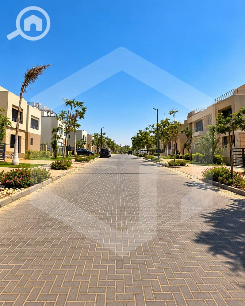 4 The Crown Palm Hills 3. jpg