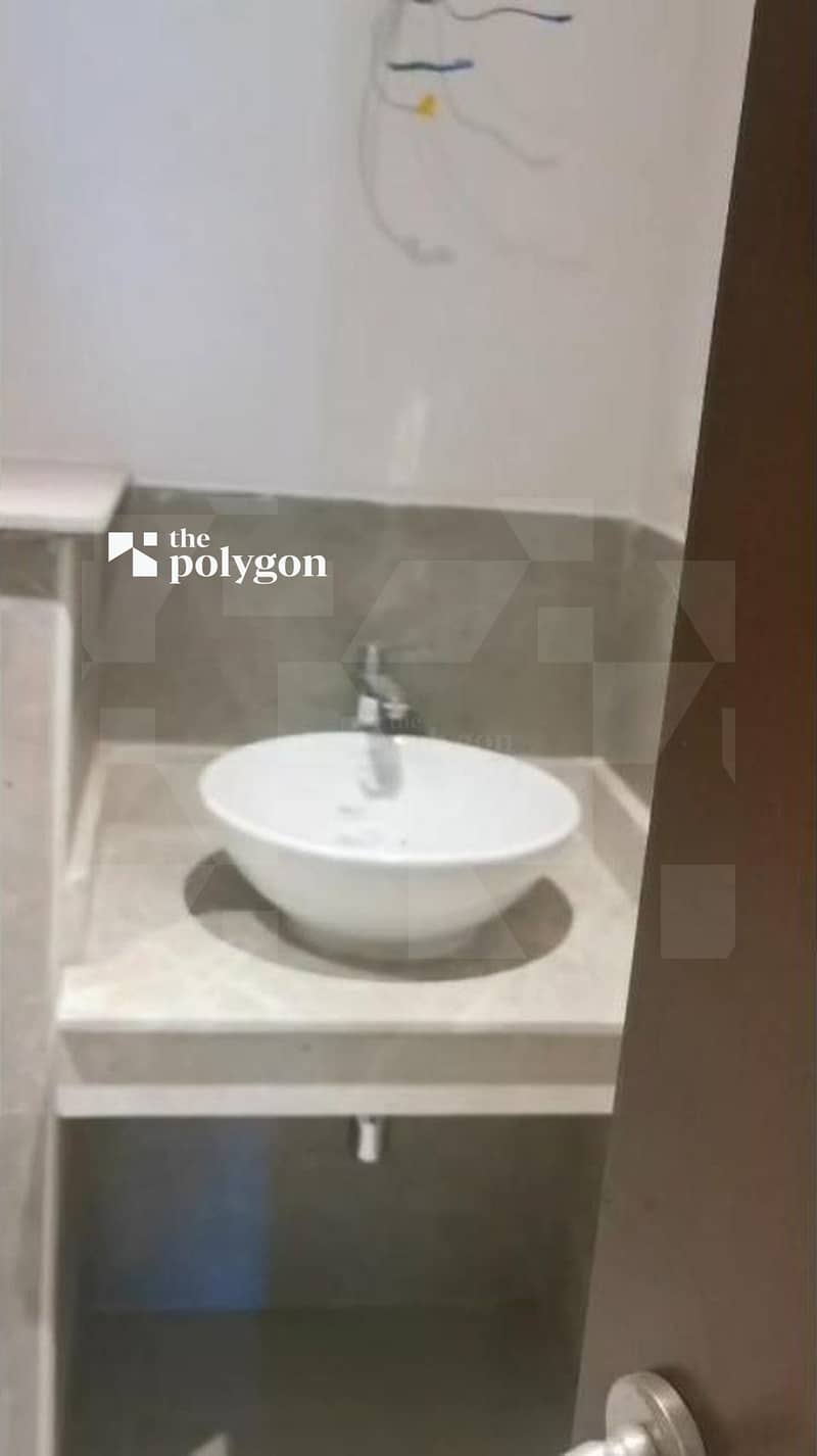 8 08. jpg