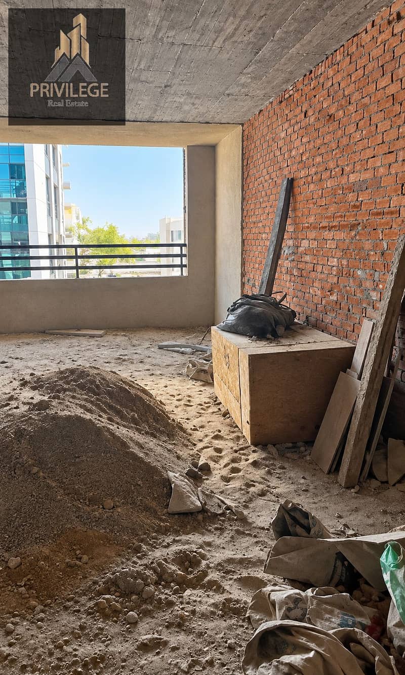 3 interior_construction_site_unfinished_room_phot. png