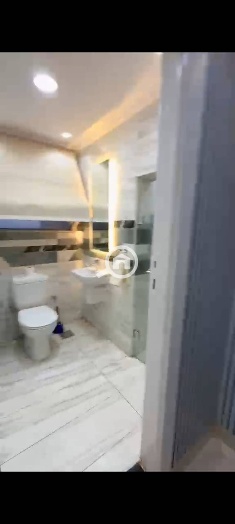 9 1000813753. jpg