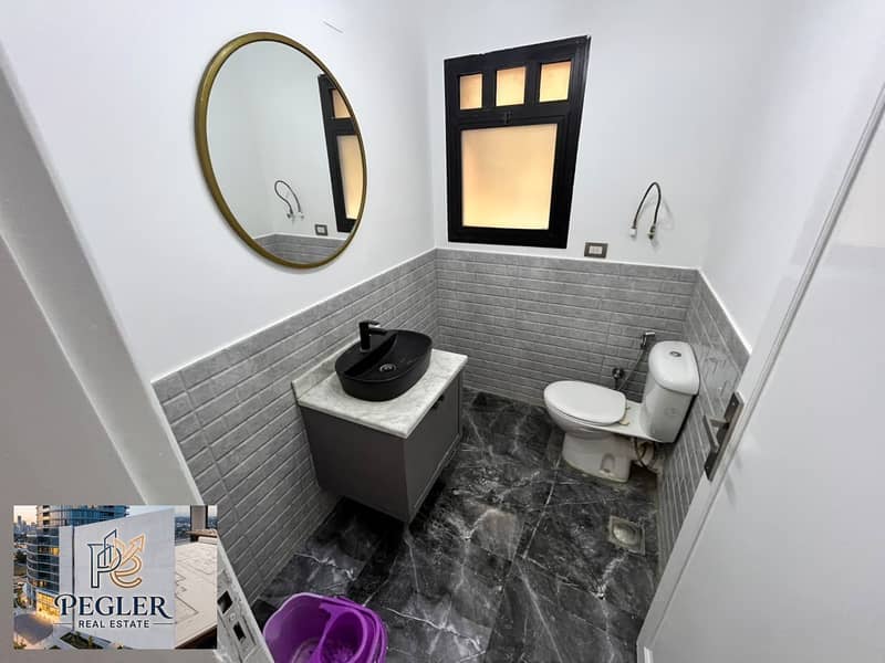 3 053faa32-0815-44a0-bfbd-c0ba5a2cb75a. jpg