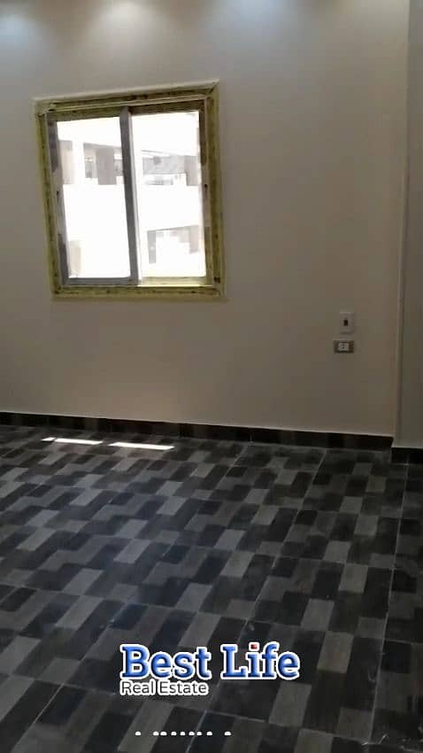 5 6acdf94dd004f_frame_0009. jpg