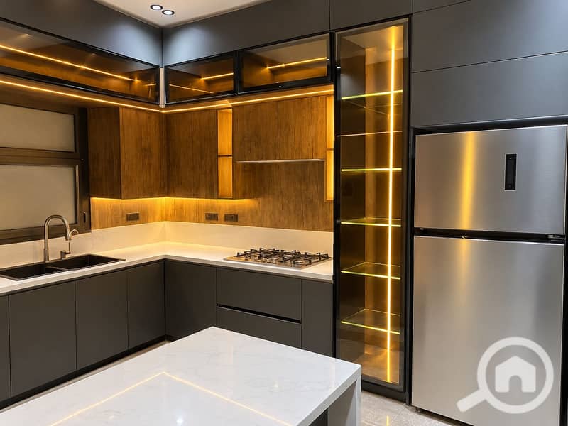 2 Empty Luxury Modern Kitchen. png