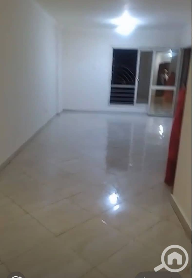 8 1001196468. jpg