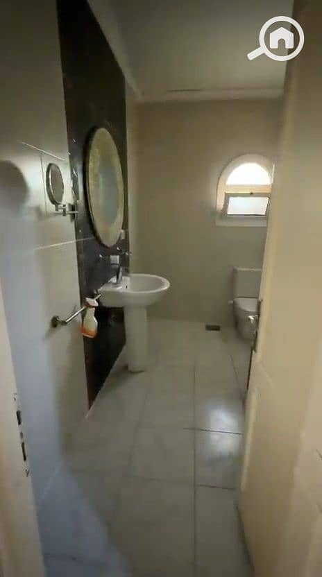 4 4. jpg