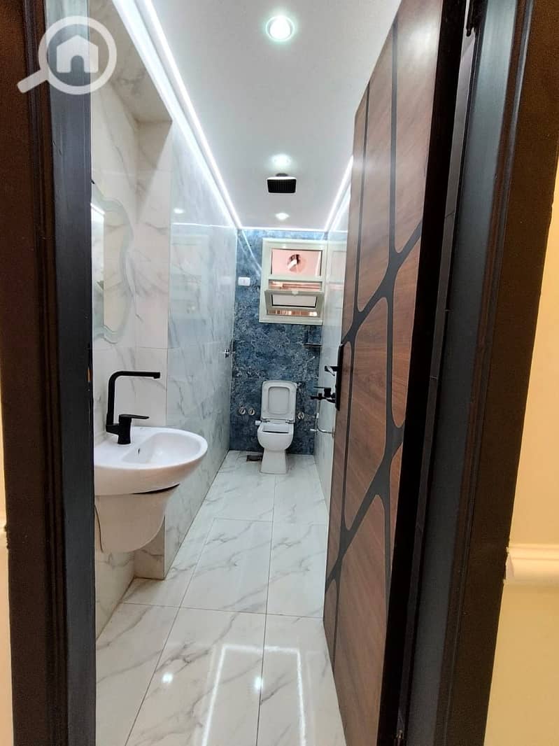 3 155956. jpg