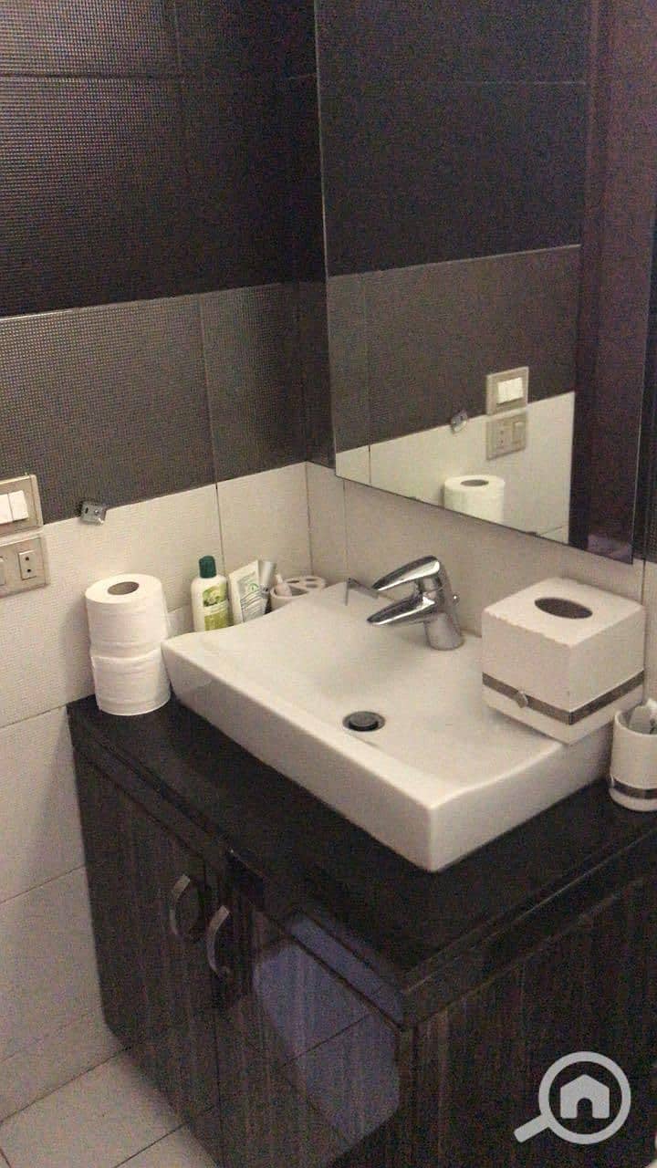 34 294781. jpg