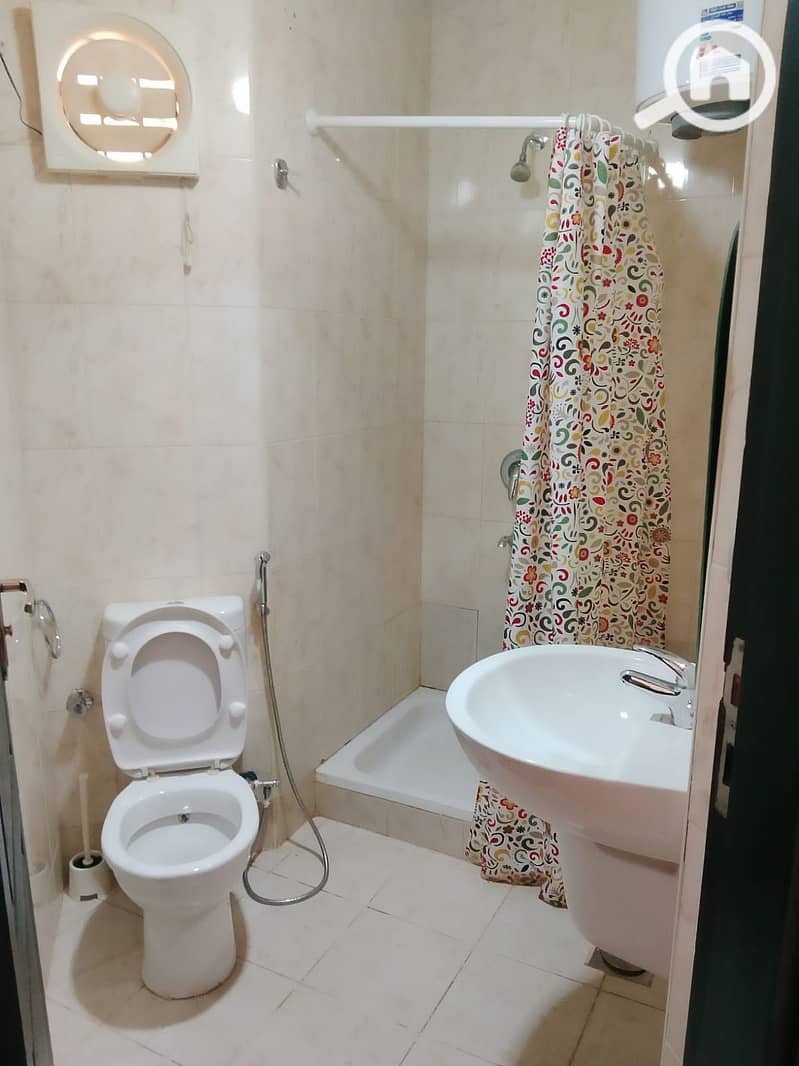 8 1000825016. jpg