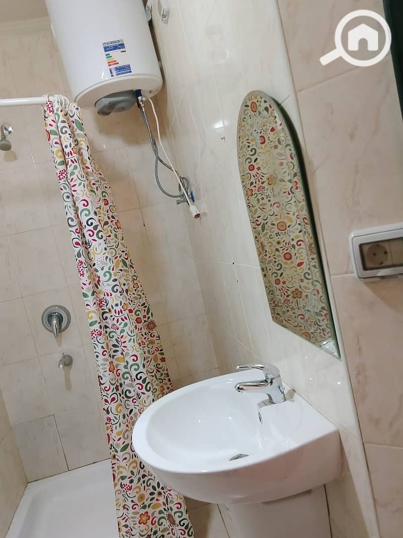 4 1000825013. jpg