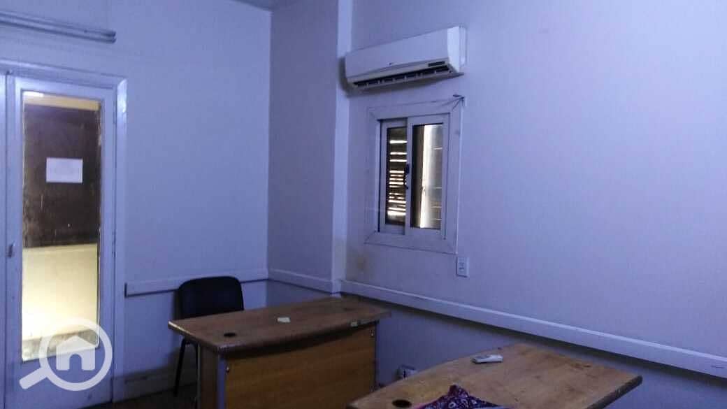 16 27 code1048dt. jpg