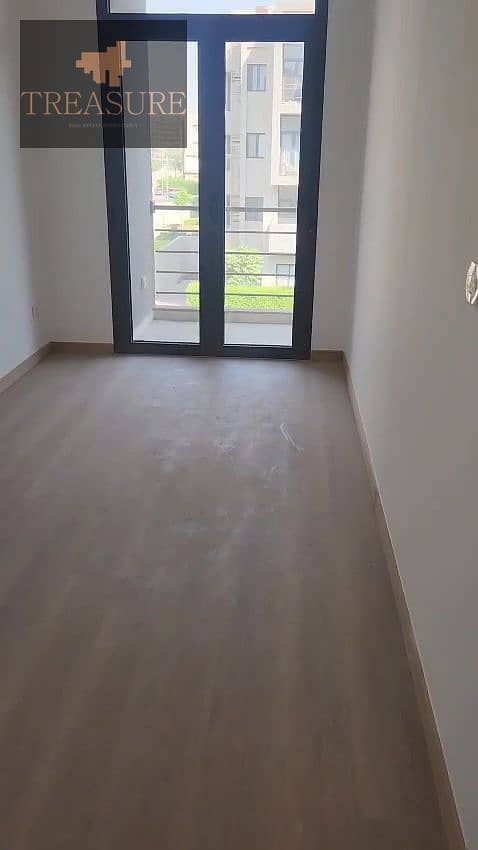 3 1001397249. jpg