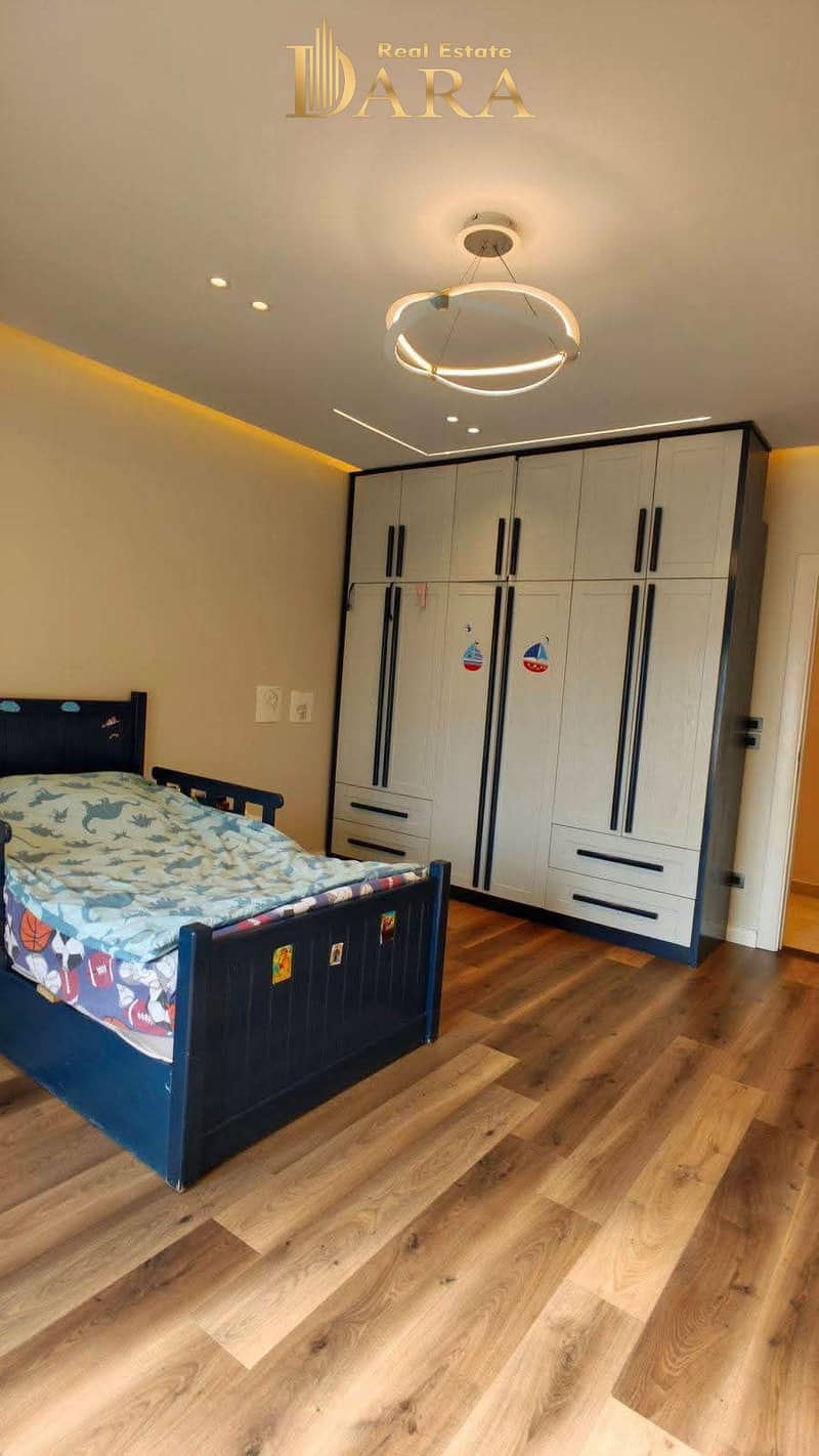 12 1000639065. jpg