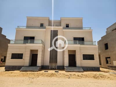 تاون هاوس 4 غرف نوم للبيع في الشيخ زايد، الجيزة - IMG-20250603-WA0091. jpg
