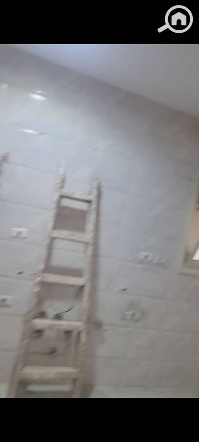 24 1001404820. jpg