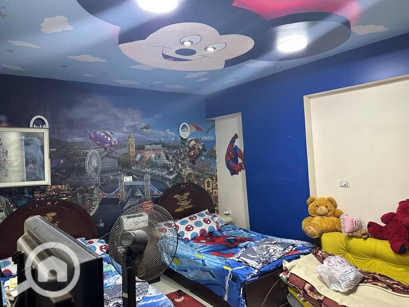 6 77057. jpg