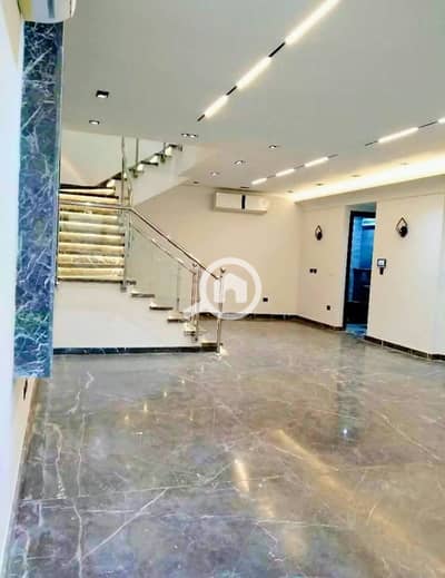 فیلا 3 غرف نوم للبيع في القاهرة الجديدة، القاهرة - 843509688_4692597877679329_1366870264521346370_n. jpg