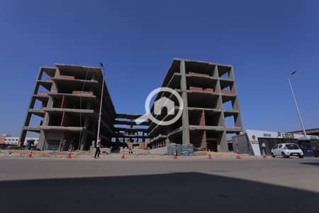 Retail for Sale in New Cairo, Cairo - 664A2625. JPG