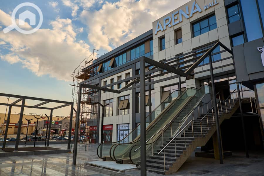 4 Arena1153_HDR. jpg
