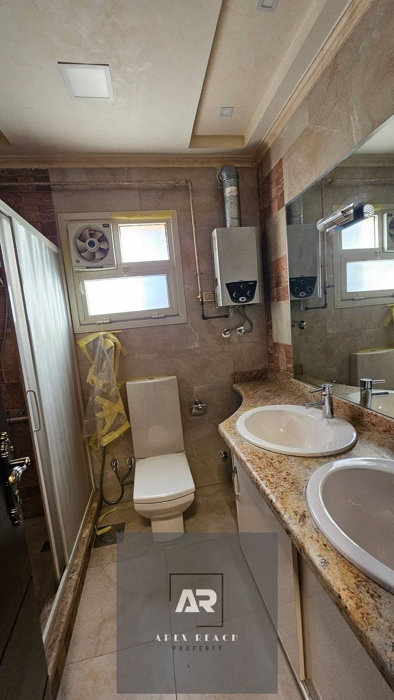 11 1002880422. jpg
