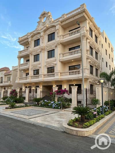 4 Bedroom Apartment for Sale in 6th of October, Giza - 1000517953. jpg 4 Bedroom Apartment for Sale in 6th of October, Giza - 1000517953. jpg