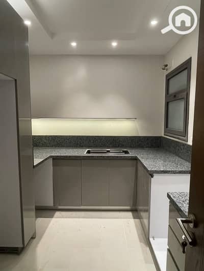 3 Bedroom Apartment for Rent in Sheikh Zayed, Giza - WhatsApp Image 2026-10-13 at 11.19. 54 AM. jpeg
