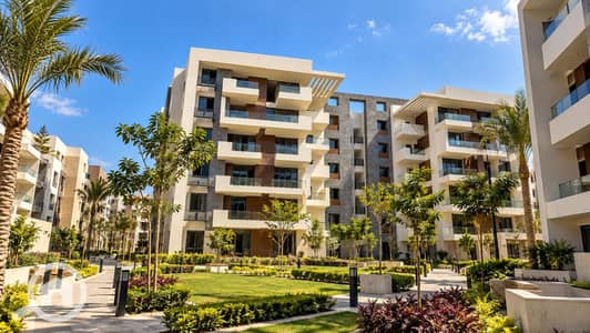 3 Bedroom Apartment for Sale in Mostakbal City, Cairo - Sunlit Modern Courtyard Residence. png