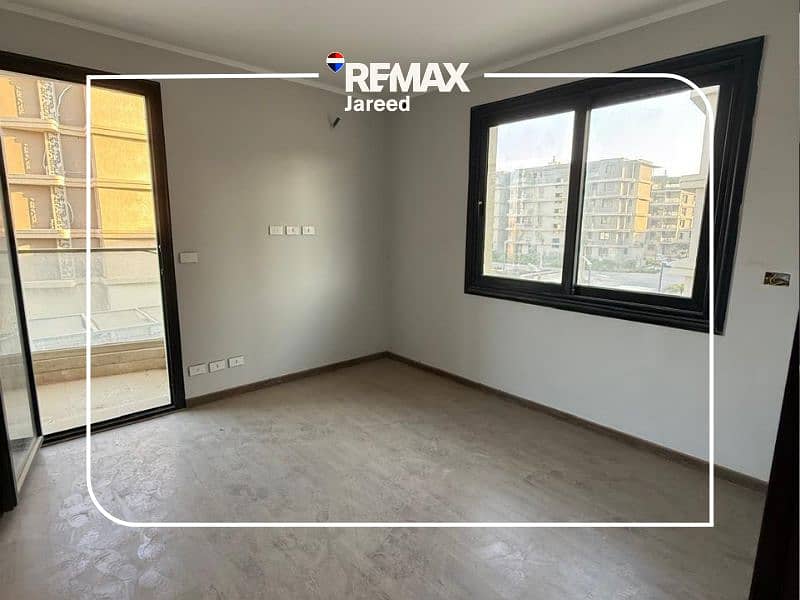 9 Abdelrahman-Medhat-1720---12. png---1e3e5e6b79ff6b3cee124abaea98683e. png
